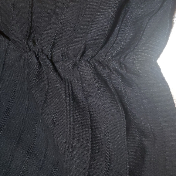 APT. 9 black top - Picture 4 of 7